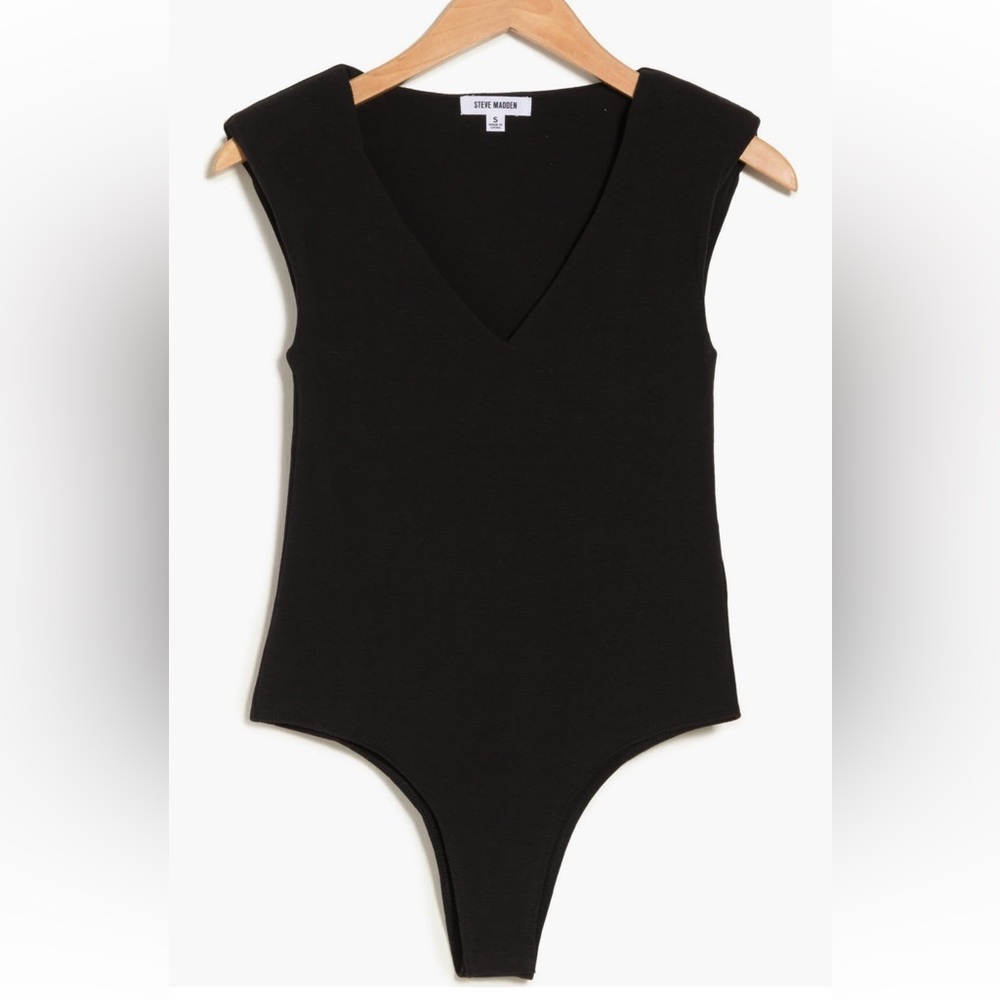 Lovely and extrem figure-flatteringg Steve Madden bodysuit EUC